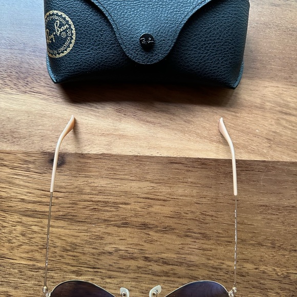 Ray-Ban Sunglasses - Picture 5 of 5